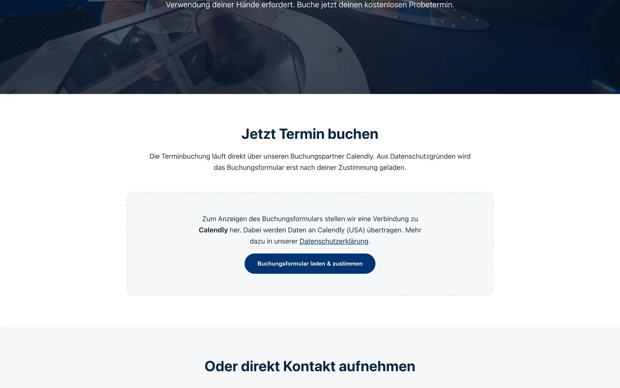 Die Seite Jetzt Termin buchen mit einem gerahmten Kasten, in dem der Knopf Buchungsformular laden und zustimmen über dem Hinweis auf die Datenübertragung steht.