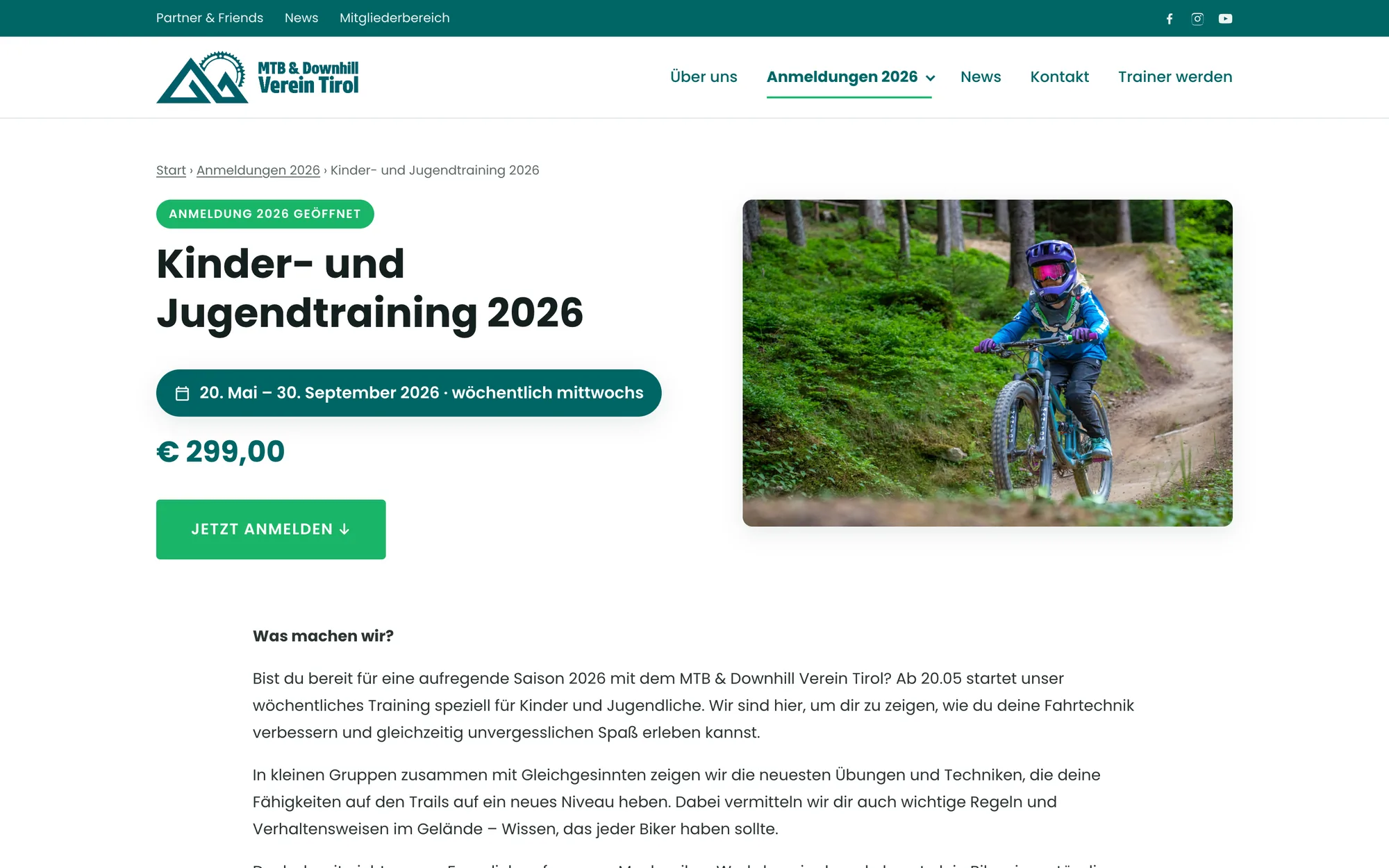 Die Seite zum Kinder- und Jugendtraining: Titel, Zeitraum, Preis und ein grüner Knopf zur Anmeldung, daneben ein Foto vom Training.